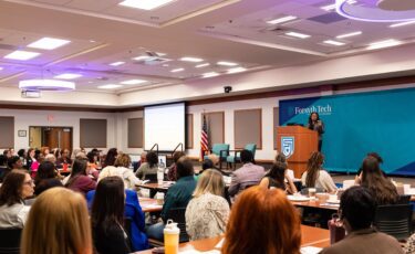 Transformando la industria manufacturera, transformando las carreras profesionales: un repaso a la conferencia «Mujeres en la industria manufacturera» de este año en Forsyth Tech